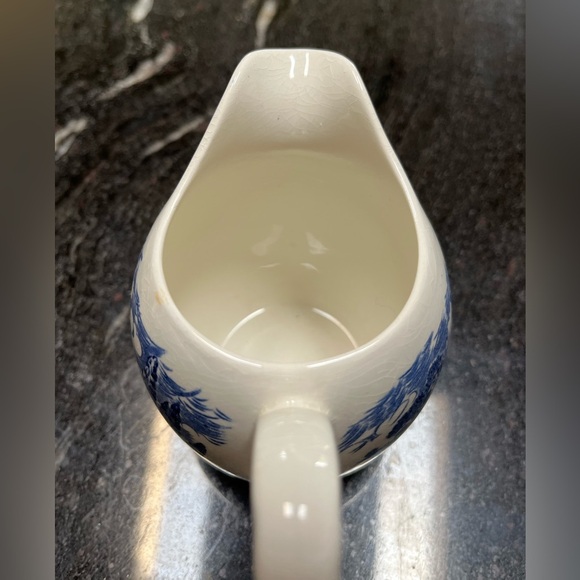 Wedgewood Countryside Antique Blue and White Porcelain Creamer - Picture 7 of 7